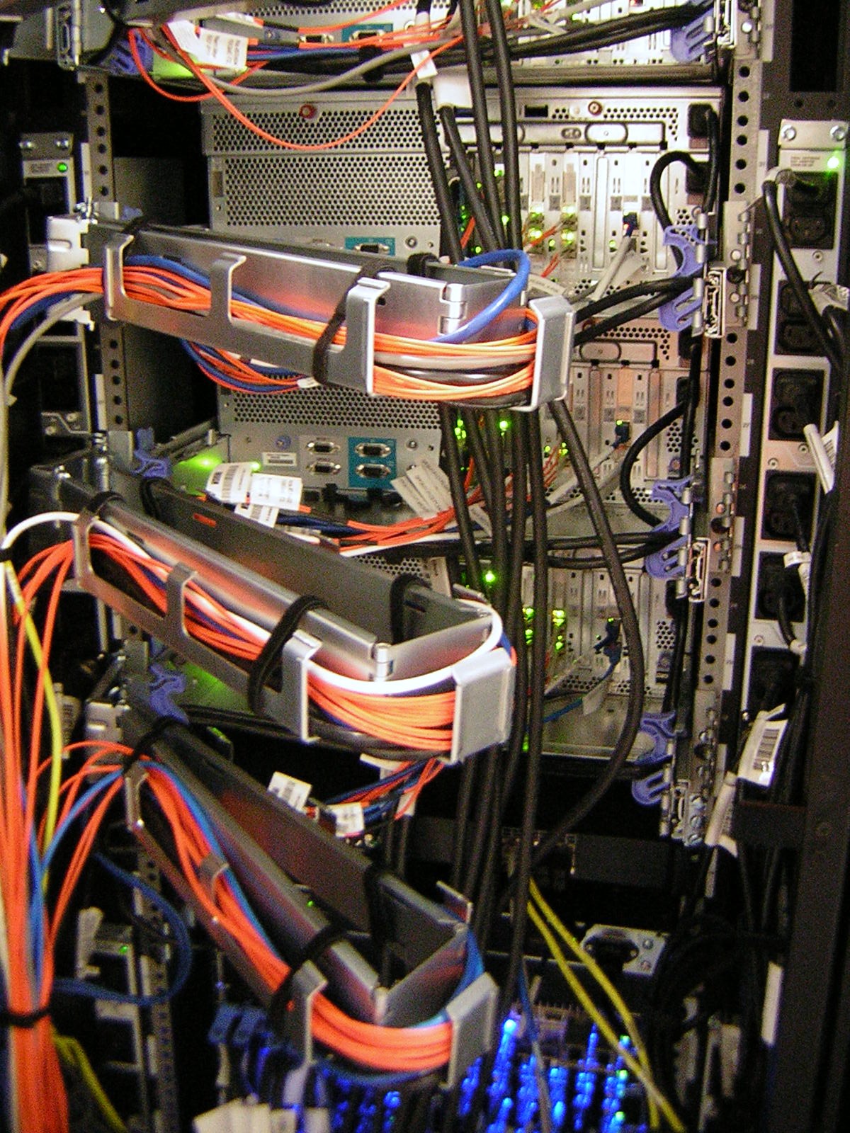 Cable arms [Credit: SciNet, University of Toronto]